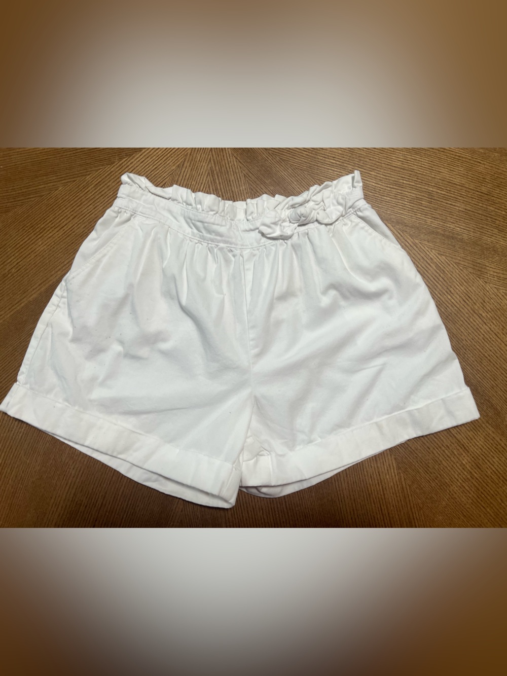 Janie and Jack Girls White cuffed Shorts with ruffle top and bow size 10